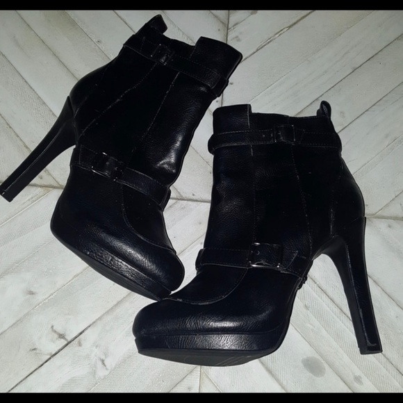 Simply Vera Wang booties Size 9.5 - Picture 2 of 4